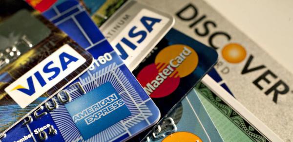 Cách tính lãi và phí phạt khi dùng thẻ tín dụng