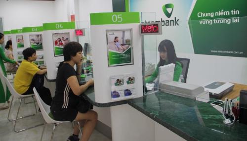 Lương chuyển khoản qua Vietcombank thì vay tín chấp ở đâu dễ nhất?