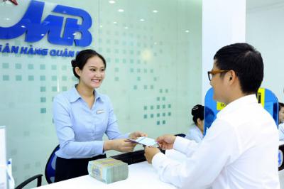 MB Bank thăng hạng trong Top 10 NHTM Việt Nam uy tín nhất